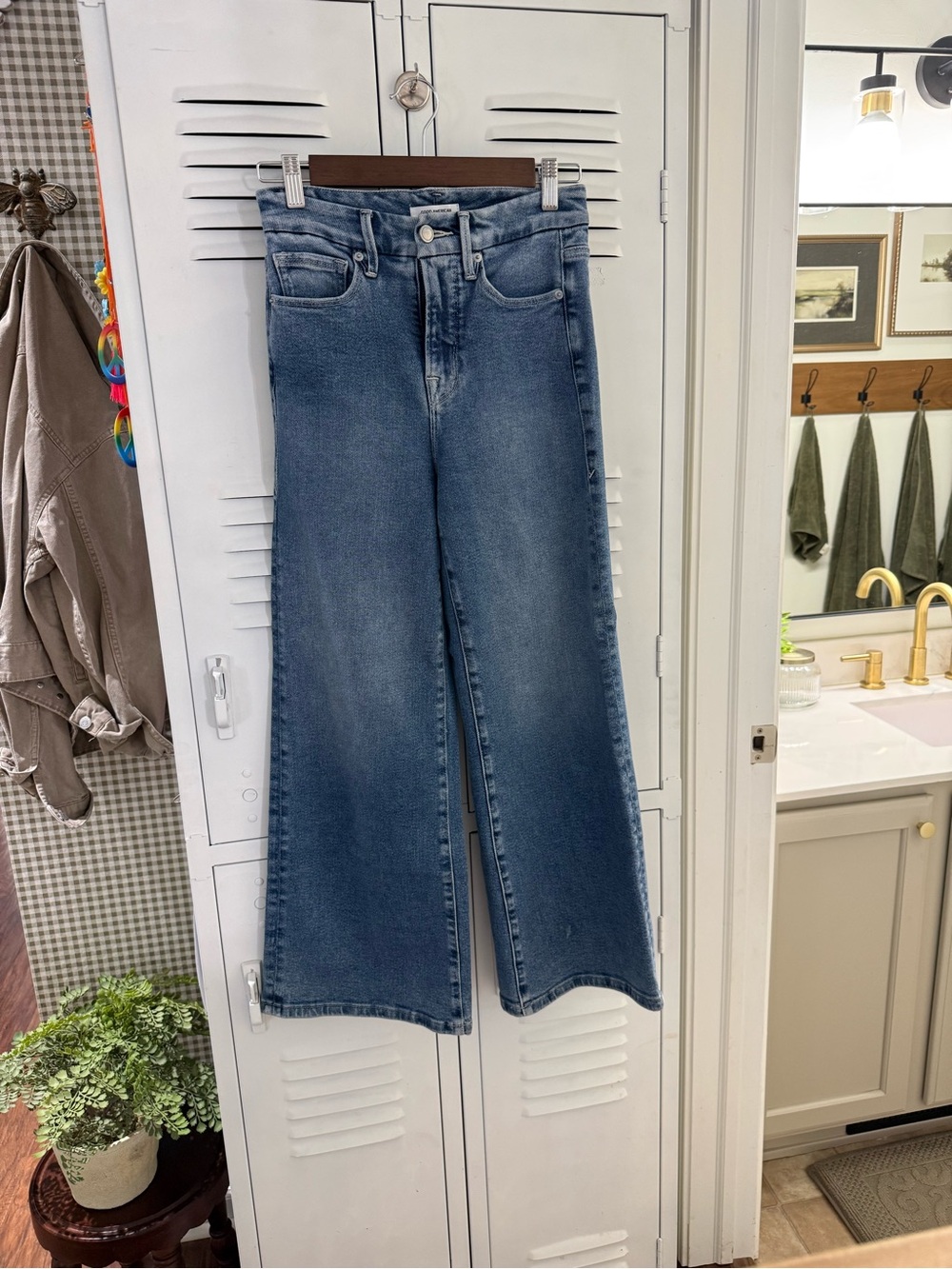 Good American Wide-Leg High-Rise Jeans - Medium Blue Wash